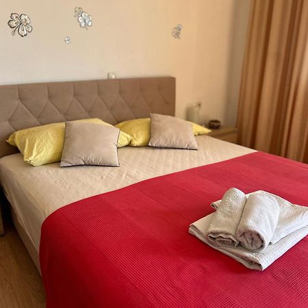 4 Sisters Apartments Gradac  Extérieur photo
