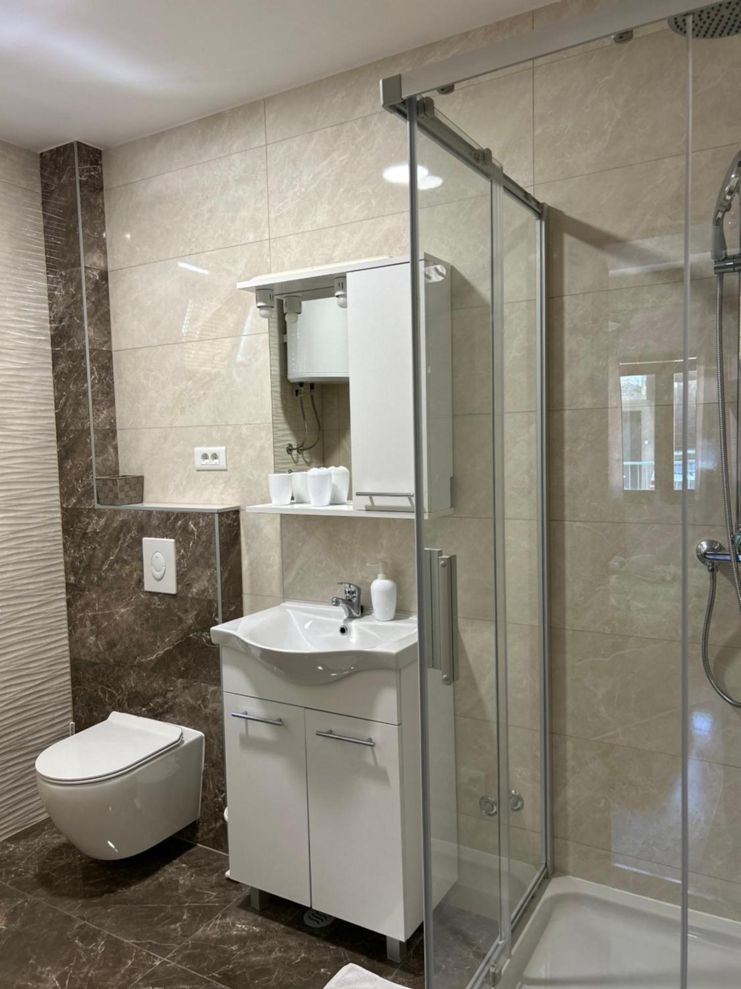4 Sisters Apartments Gradac  Extérieur photo