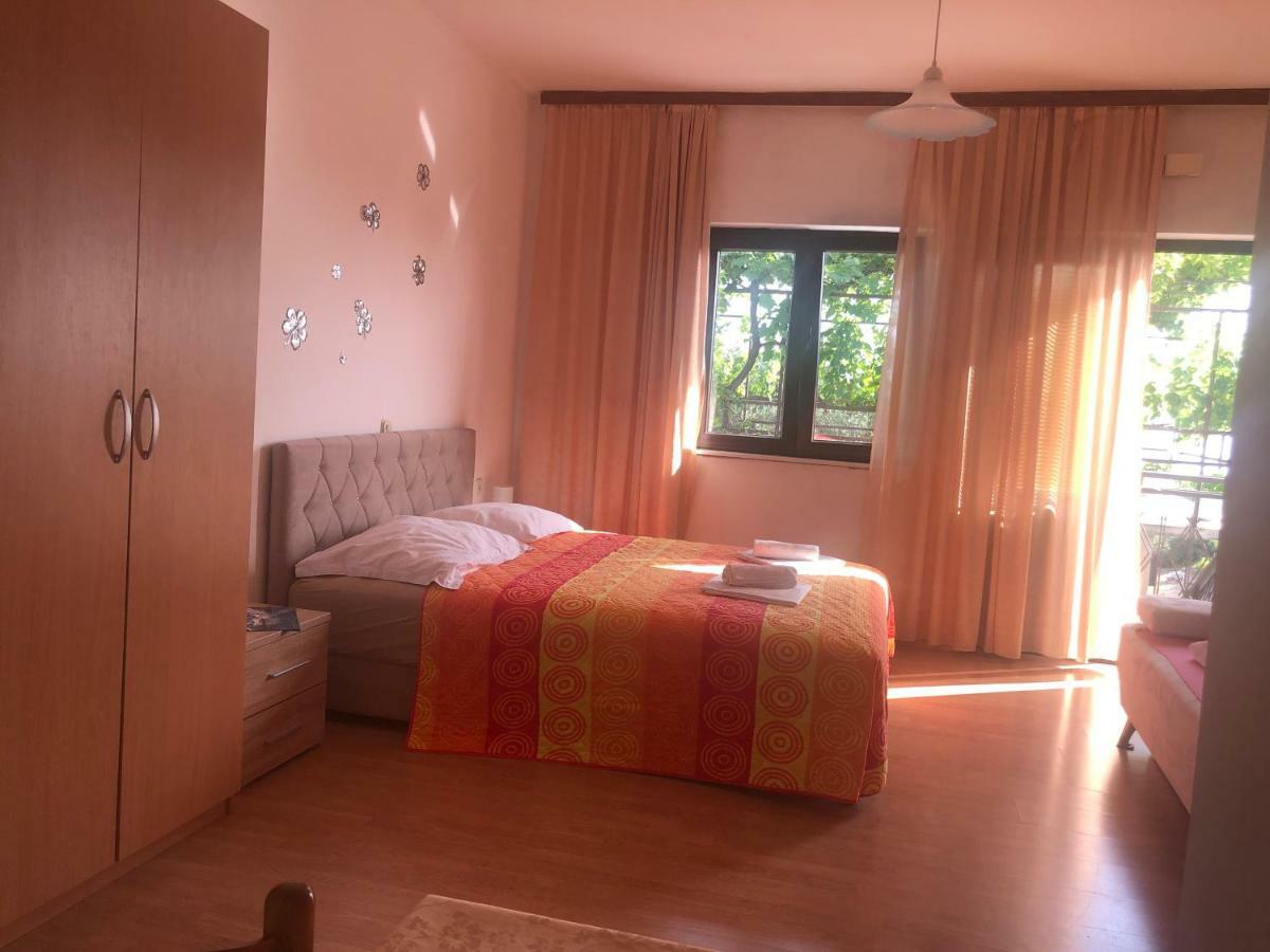4 Sisters Apartments Gradac  Extérieur photo