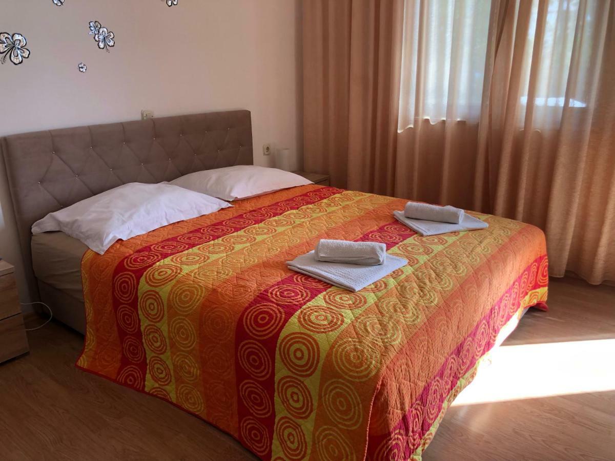 4 Sisters Apartments Gradac  Extérieur photo